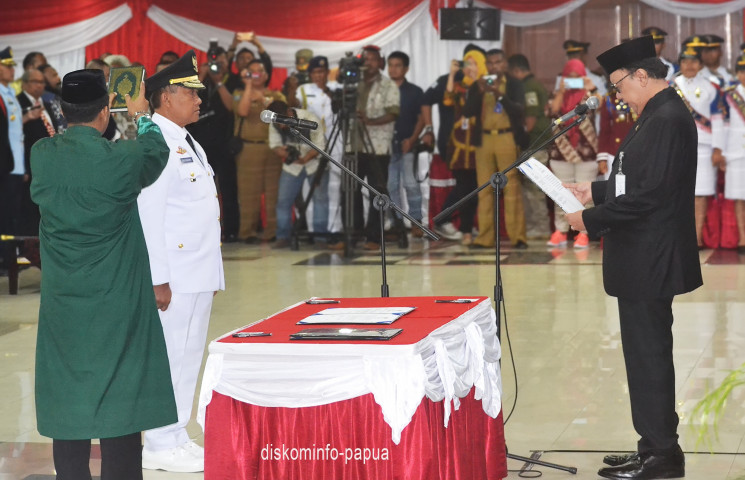 Lantik Soedarmo, Mendagri Minta Sukseskan Pilkada Serentak di Papua