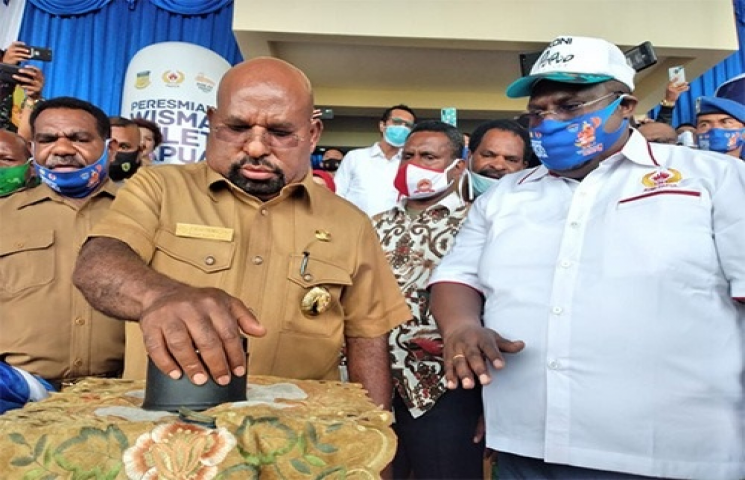 IDM Institute Beri Gelar Lukas Enembe Sebagai Bapak Pembangunan Olahraga Papua 
