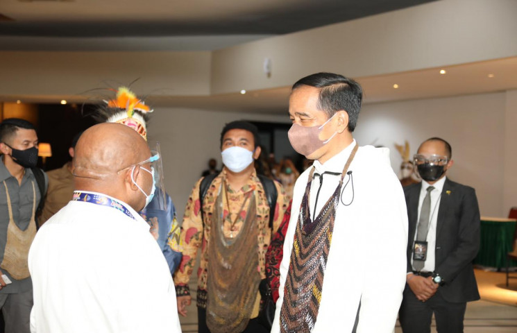 Gubernur Enembe Bangga Presiden Jokowi Hadiri Pembukaan PON