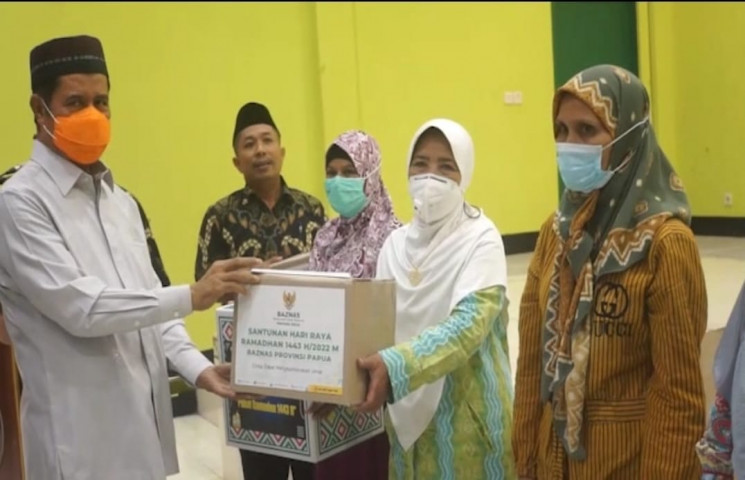 Santuni 1.555 kaum dhuafa, Baznas Papua diapresiasi