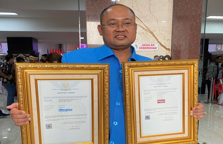 Kemenkumham Resmi Terbitkan Sertifikat Merek Dagang Robongholo dan Nanwani