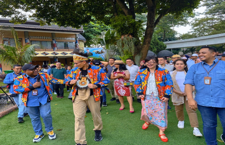 Sandiaga Berencana Membawa Pimpinan Negara Asean Ke Anjungan Papua