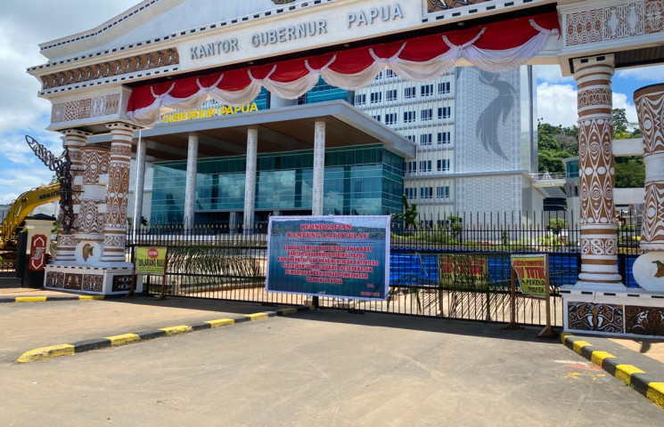 Kantor Gubernur Papua Dipalang, ASN Bekerja Online