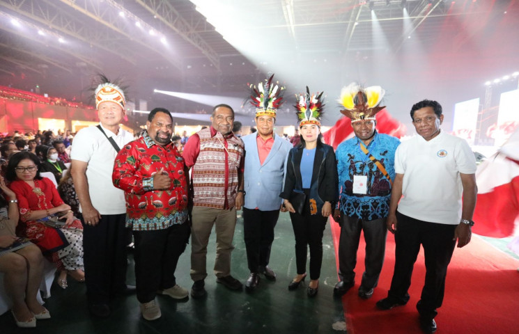 Pj Gubernur Rumasukun Pimpin Kontingen Papua di Pesparani Katolik 2023 