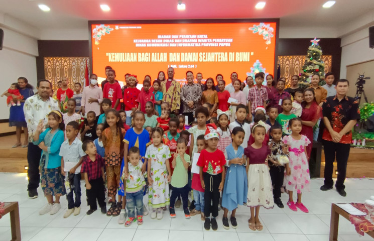 Kominfo Papua Gelar Perayaan Natal Bersama, Jeri Yudianto : Mari Terus Berkarya Melakukan yang Terbaik bagi Tuhan