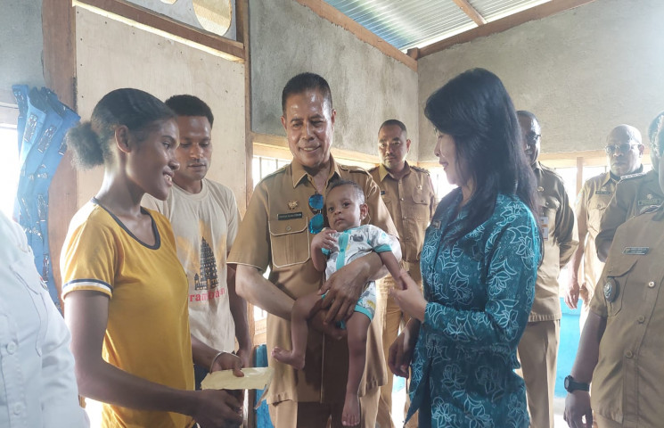 Pj Gubernur Tengok Anak Asuh Stunting di Kabupaten Jayapura