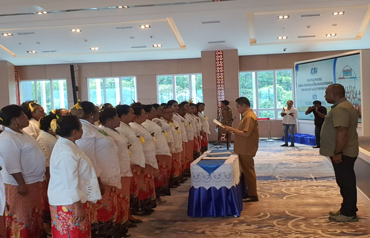 PJ Gubernur Papua Sebut Pentingnya Keterlibatan Kaum Perempuan dalam Perencanaan dan Pembangunan 