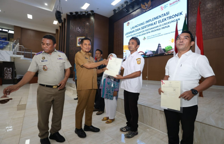 Lebih Aman, Warga Papua diajak beralih ke Sertifikat elektronik