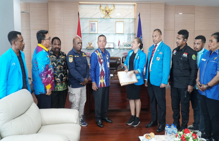 Gubernur Limbong terima kunjungan pengurus Karteker DPD KNPI Papua