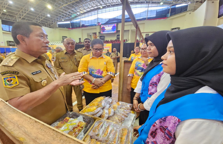 Pj Gubernur Limbong Minta Sekolah Kejuruan Hasilkan Makanan Baru Dengan Bahan Lokal