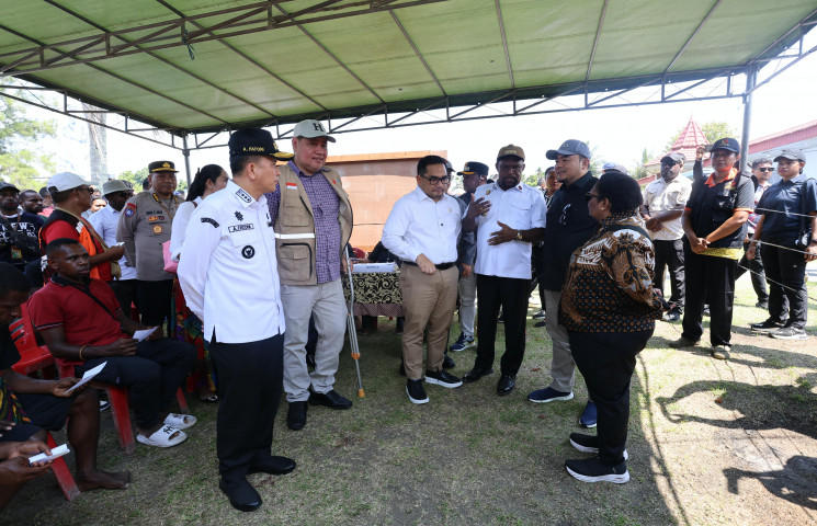 Pastikan Proses PSU Berjalan Lancar, Pj Gubernur Papua bersama Wamendagri-Forkopimda Pantau Sejumlah TPS