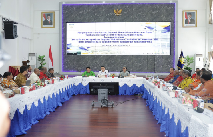 Pj Gubernur Agus Fatoni Ingatkan Penggunaan Dana Otsus dan DTI Tahun 2026 Harus Berdampak pada Masyarakat Papua