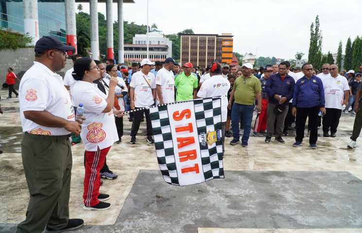 Pemprov Papua Gelar Jalan Santai Peringati Haornas ke-42