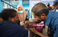 Tinjau PIN Polio dan Pelayanan Kesehatan di RS Kawera Mamberamo Raya, Gubernur Apresiasi Nakes 