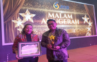 Gubernur Papua Raih Anugerah Golden Leader di HUT ke-6 JMSI